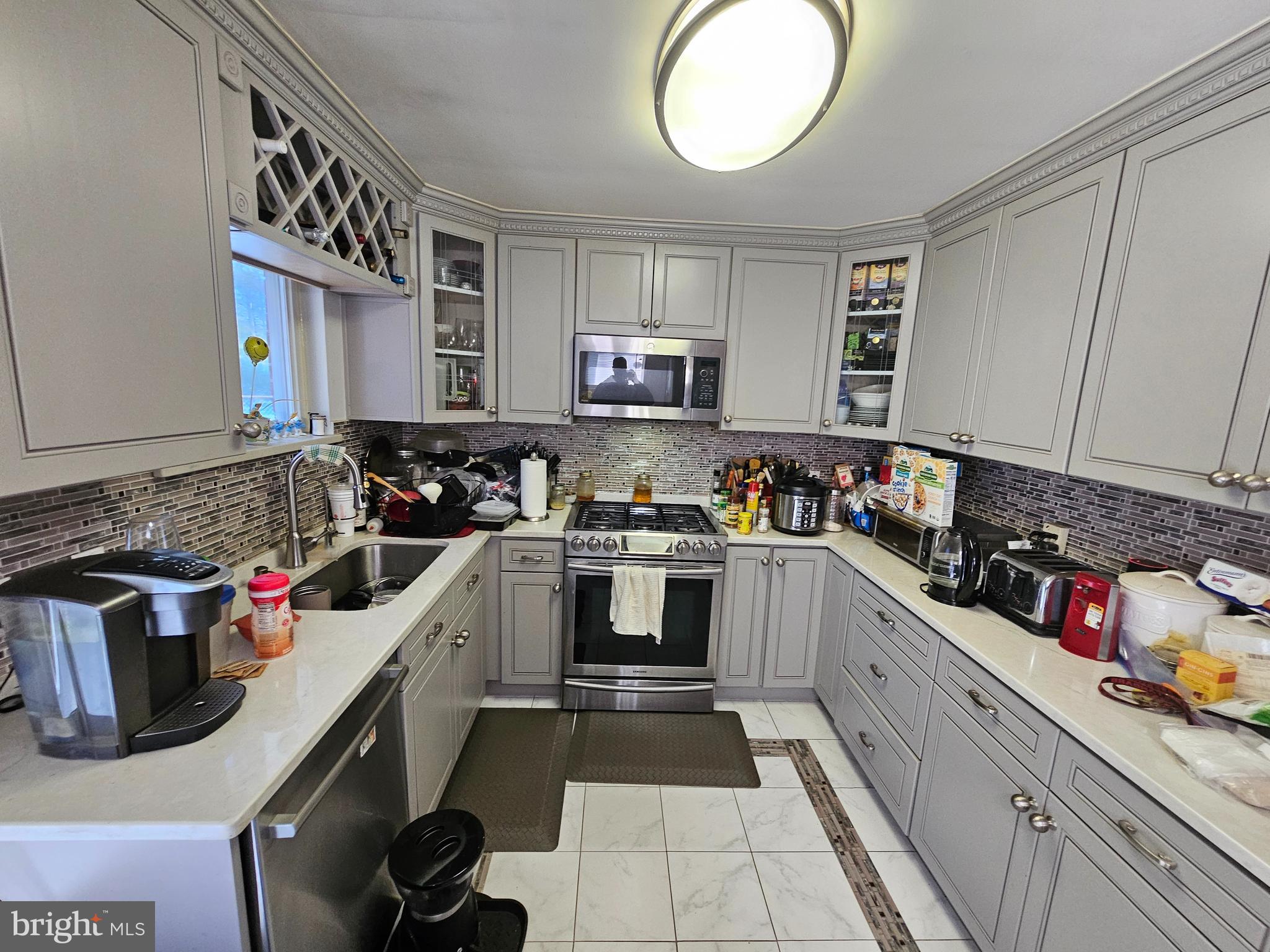 6405 Woodland Road Suitland, MD 20746 - Photo 5 of 23