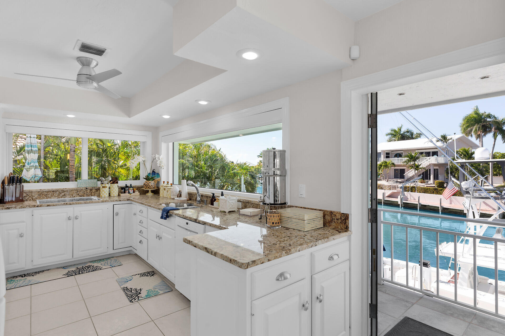 344 East Seaview Drive Duck Key, FL 33050 - Photo 9 of 48 Kitchen