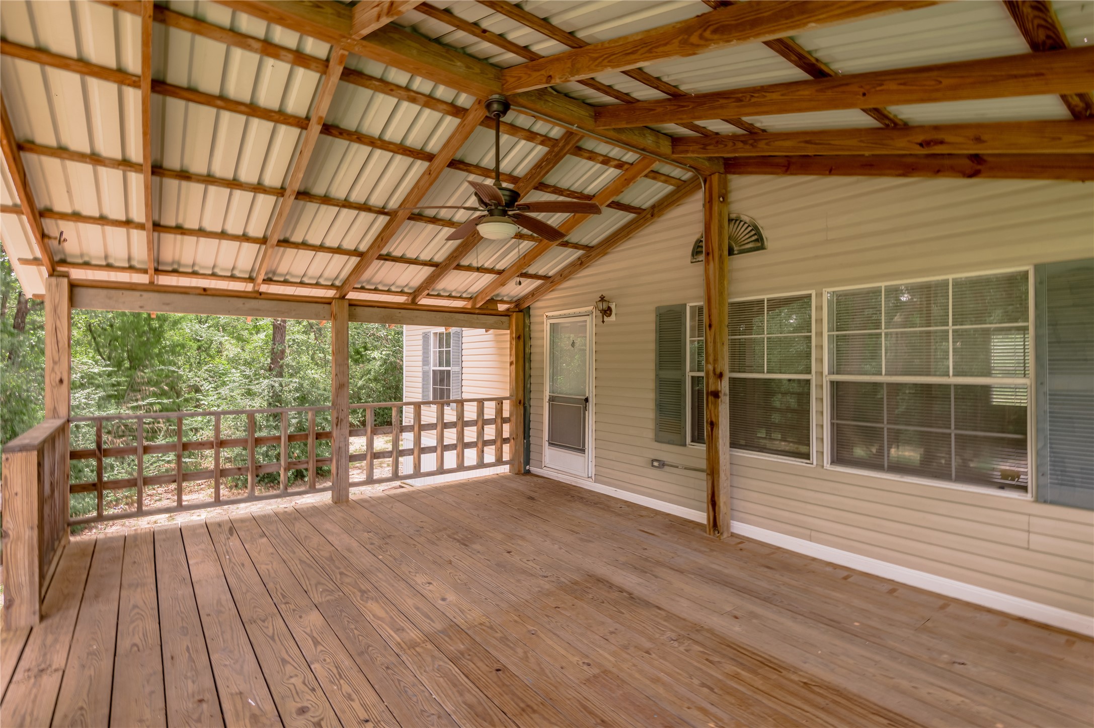 37 Riverside Lane, Unit A Huntsville, TX 77320 - Photo 3 of 31 Gallery Image 3