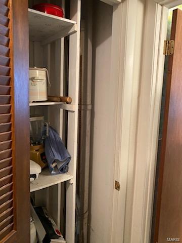 9392 Rezy Road Staunton, IL 62088 - Photo 14 of 27