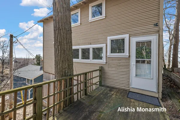 $699,900 | 15058 Stickney Ridge Road, Grand Haven, MI 49417