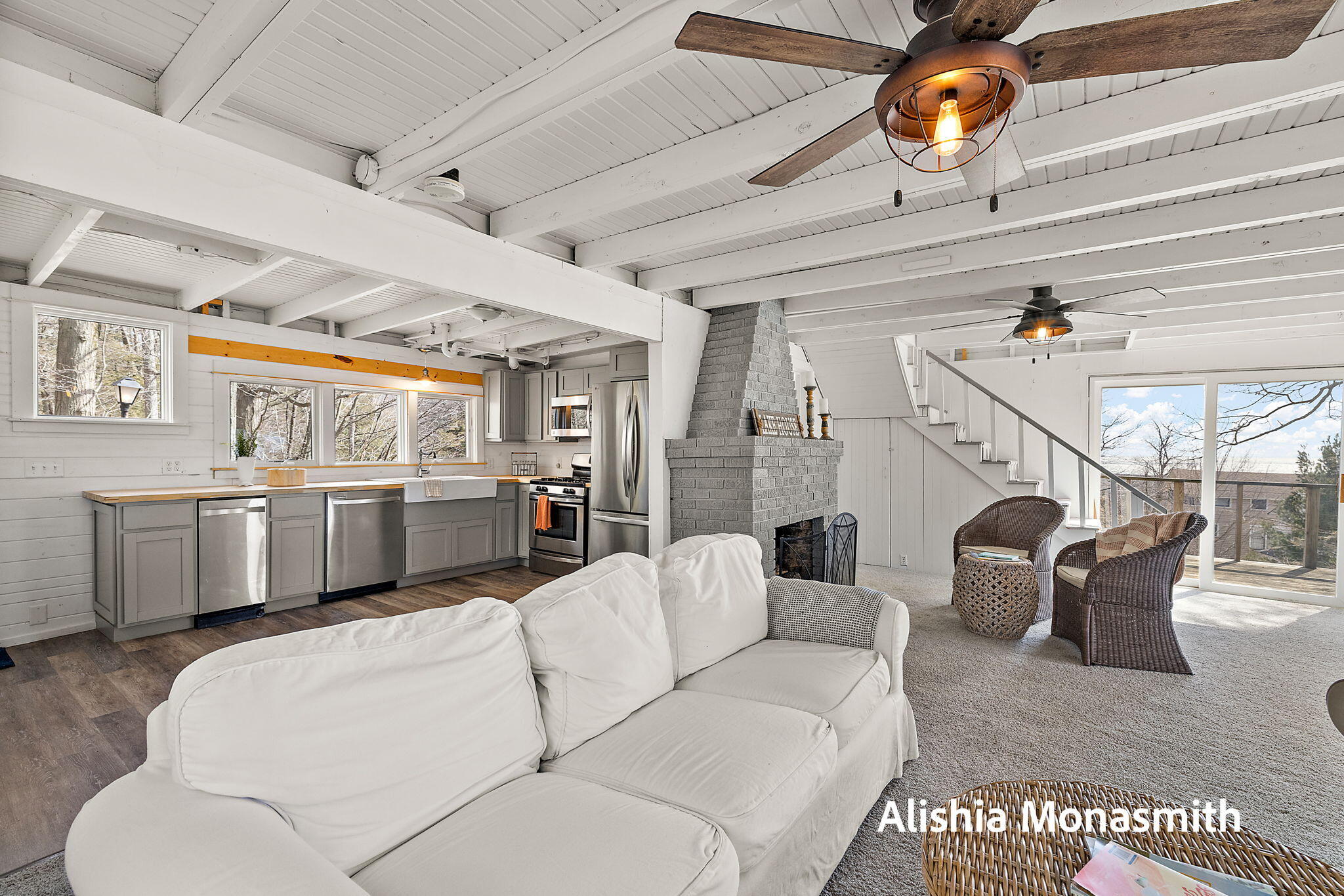 15058 Stickney Ridge Road Grand Haven, MI 49417 - Photo 9 of 61 38-web-or-mls-2R9A3139