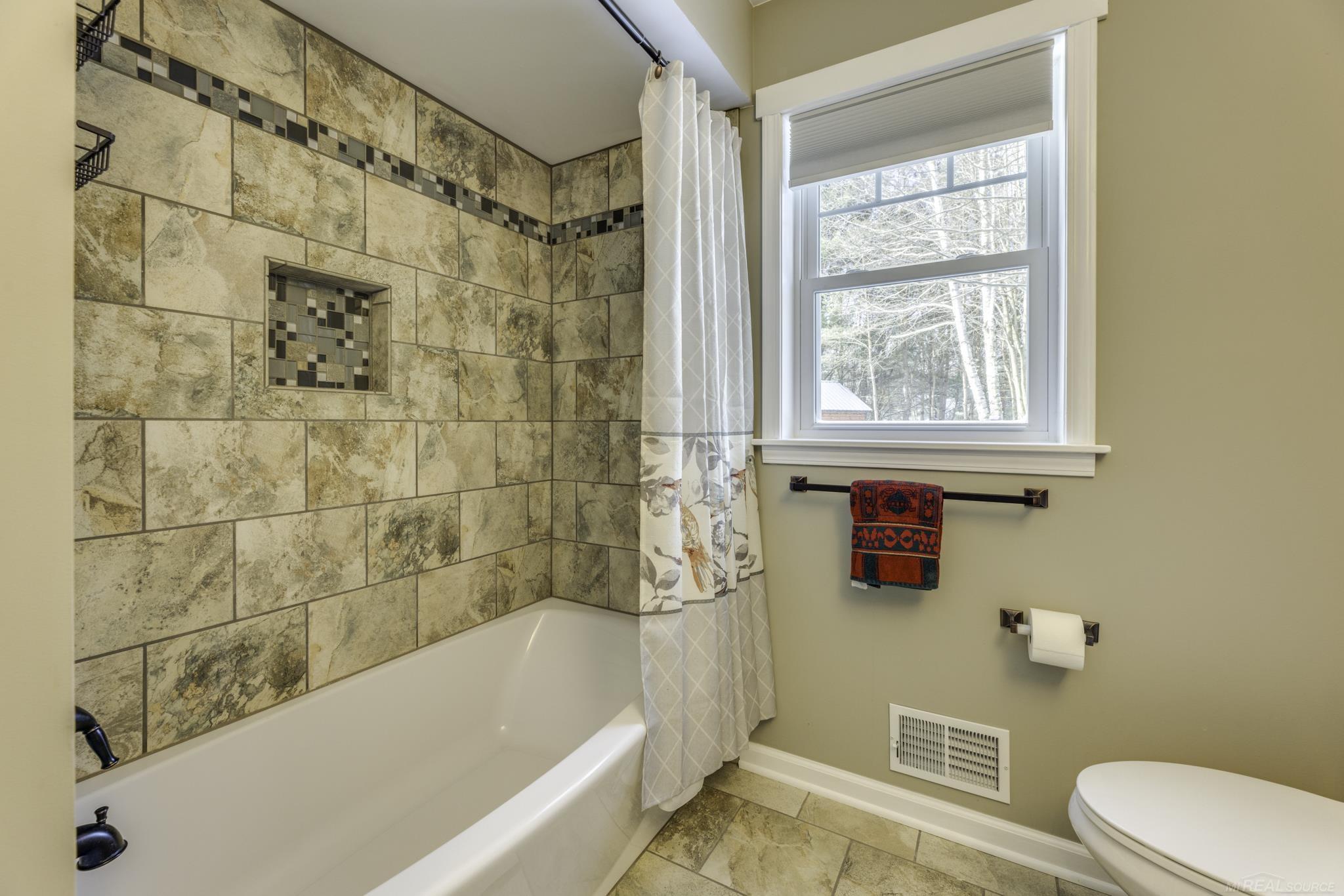 7194 Walding Road Lexington, MI 48450 - Photo 41 of 67 50162614-00a6b9a8-df83-452f-9301-1127e79a04c3.JPG