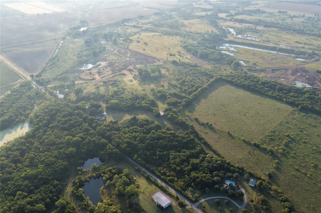 830 10 Mile Road Ferris, TX 75125 - Photo 2 of 11