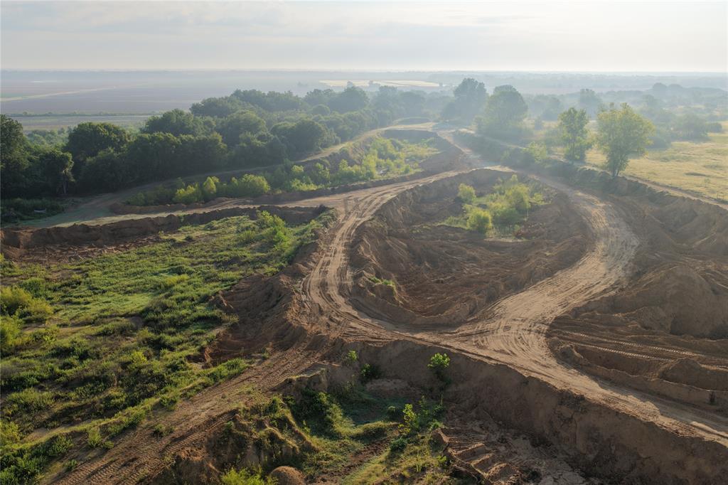 830 10 Mile Road Ferris, TX 75125 - Photo 7 of 11 a view of a city