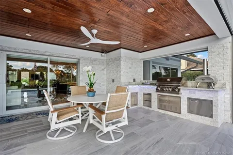 $1,975,000 | 6266 Southeast Oakmont Place, Stuart, FL 34997