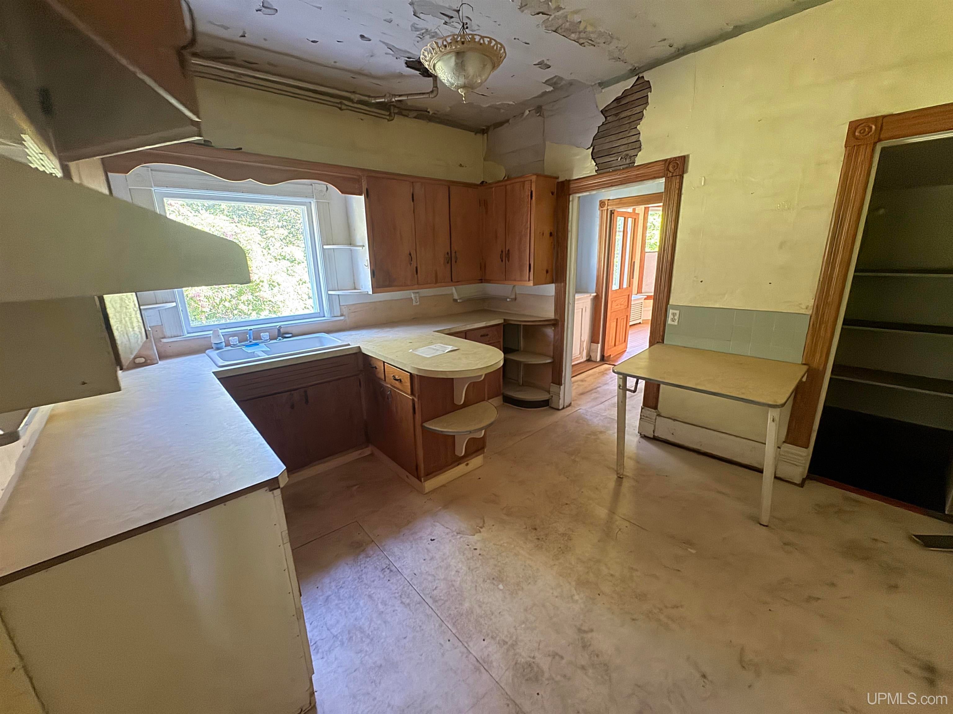 605 Ridge Road Mass City, MI 49948 - Photo 11 of 34 Gallery Image 11