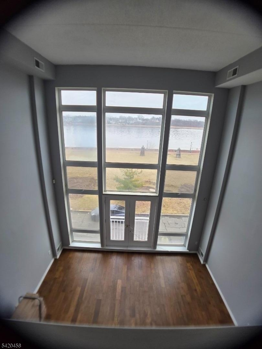 358 Rector Street, Unit 321 Perth Amboy, NJ 08861 - Photo 4 of 12