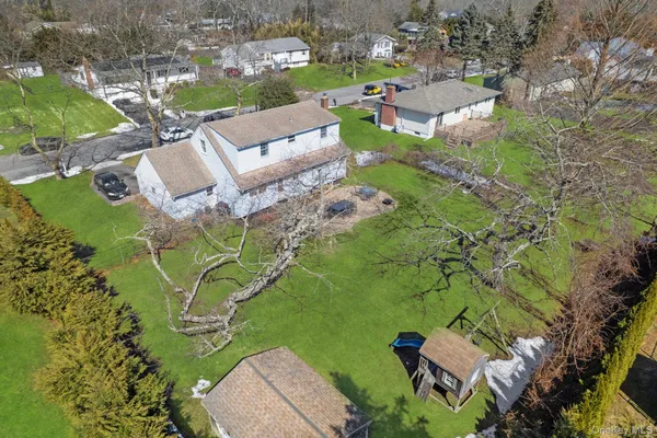 $795,000 | 8 Beverly Lane, East Moriches, NY 11940
