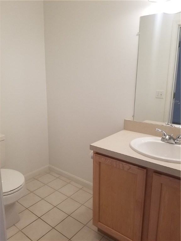 152 Samuel Avenue, Unit 152 Pawtucket, RI 02860 - Photo 6 of 21 1st level half bath