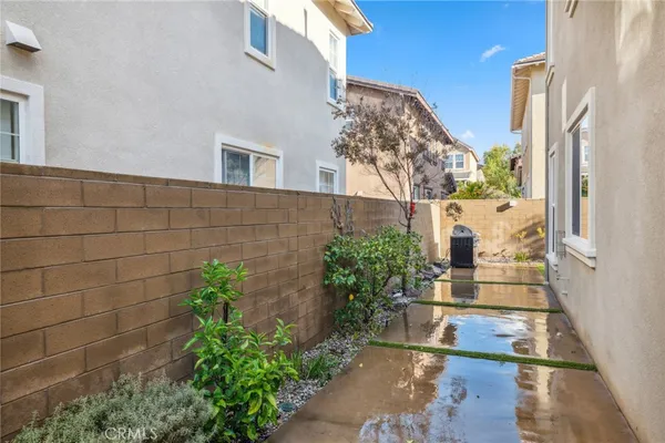 $5,300 | 123 Sparrow, Irvine, CA 92618