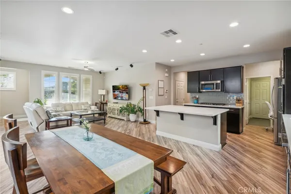 $5,300 | 123 Sparrow, Irvine, CA 92618