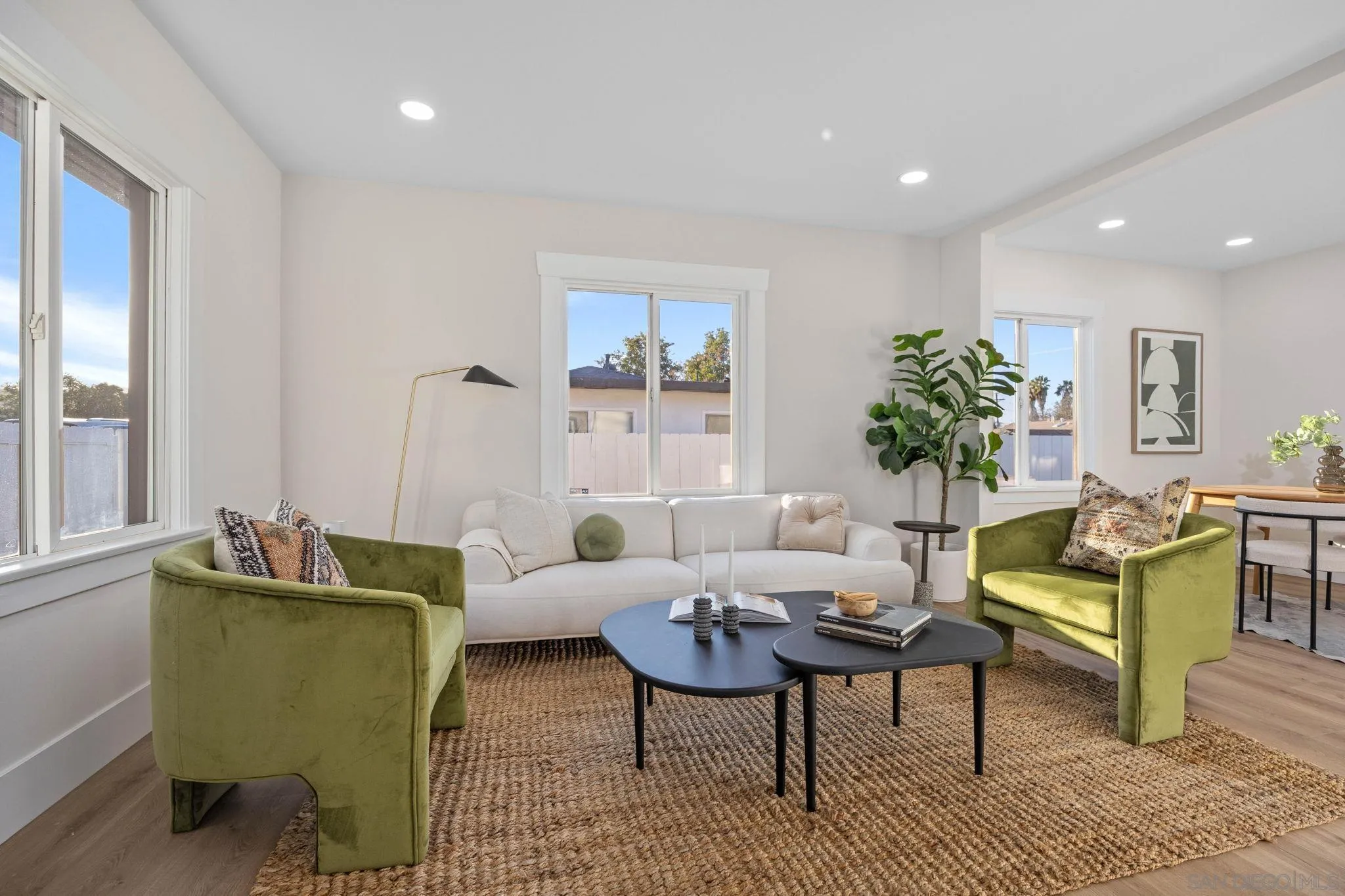 9428 Prospect Avenue Santee, CA 92071 - Photo 4 of 23