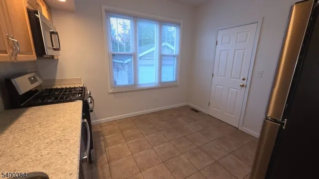 $2,650 | 688 Bloomfield Avenue, Unit 1, Nutley, NJ 07110