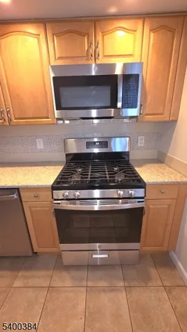 $2,650 | 688 Bloomfield Avenue, Unit 1, Nutley, NJ 07110