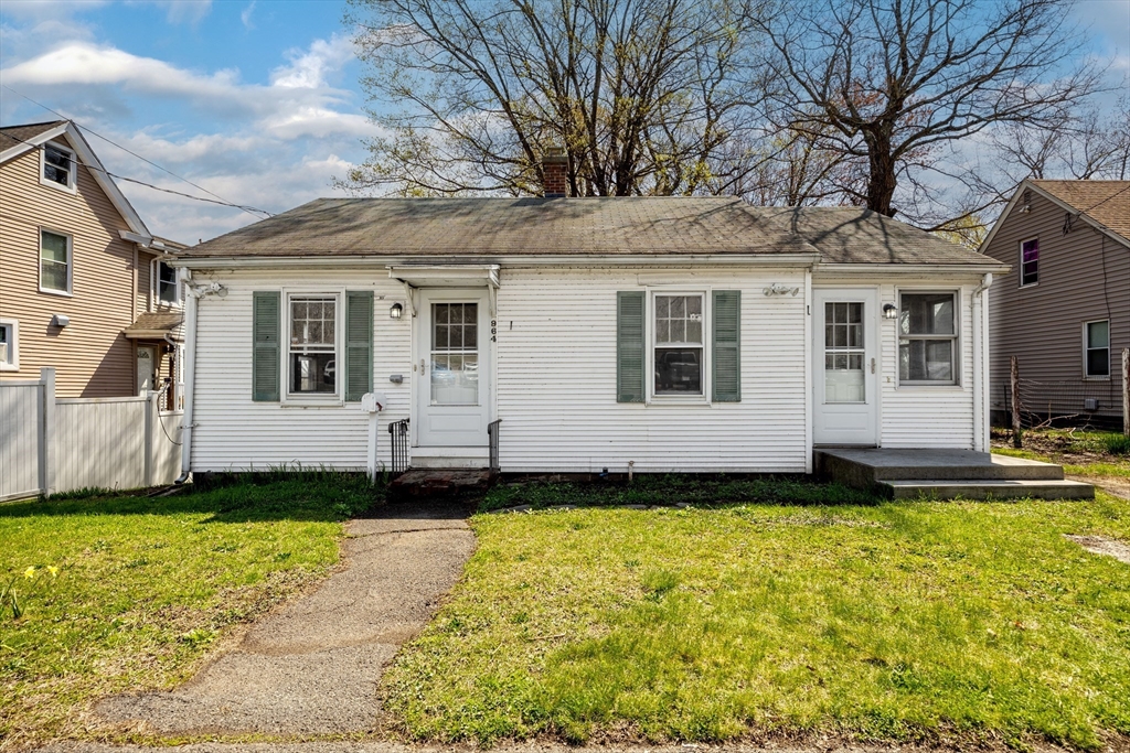 964 Main Street Holyoke, MA 01040 - Photo 6 of 31