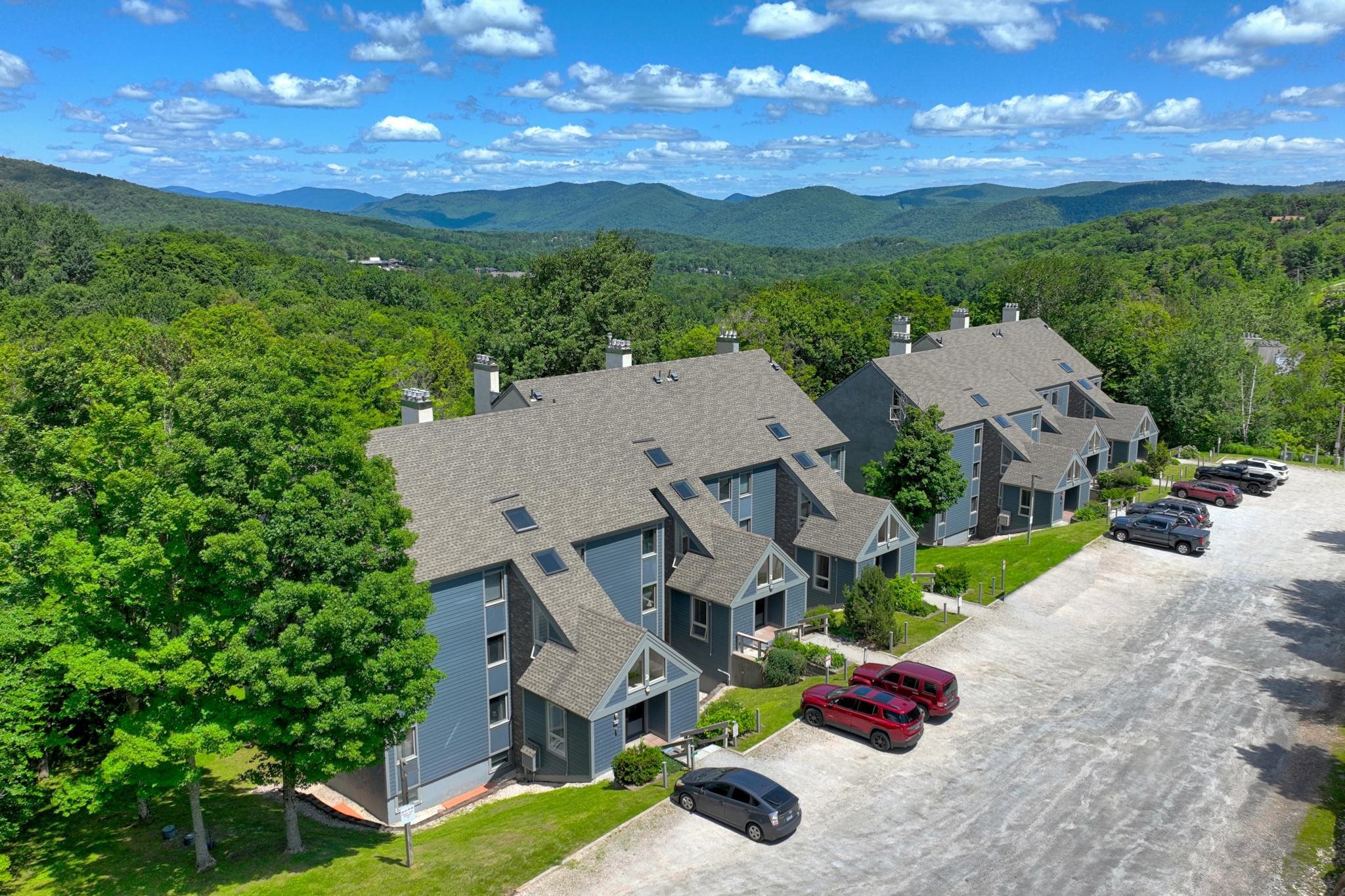 695 East Mountain Road, Unit D4 Killington, VT 05751 - Photo 25 of 40 Gallery Image 25