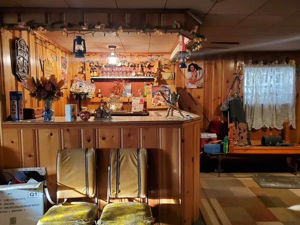 $385,000 | 2831 North Linder Avenue, Chicago, IL 60641