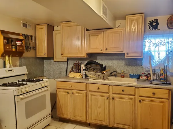 $385,000 | 2831 North Linder Avenue, Chicago, IL 60641