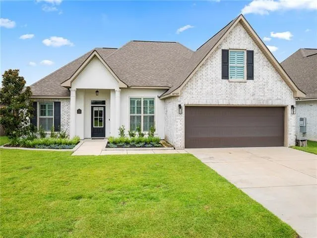 $2,200 | 69509 Taverny Court, Madisonville, LA 70447