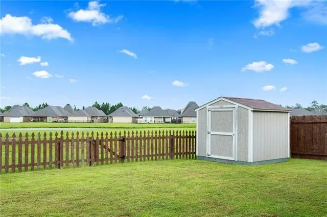 $2,200 | 69509 Taverny Court, Madisonville, LA 70447