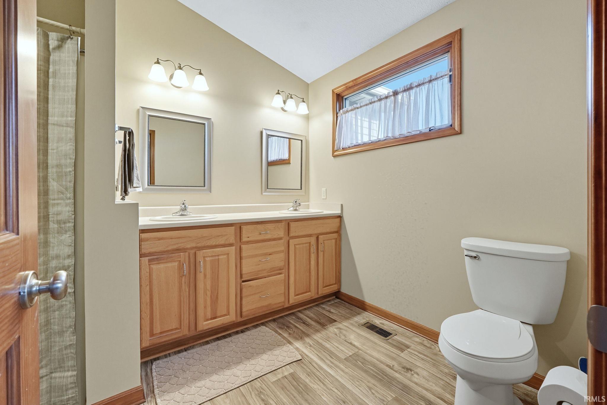 2017 Falcon Ridge Court Fort Wayne, IN 46845 - Photo 14 of 35