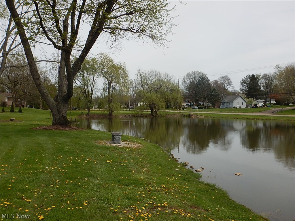7041 Navarre Road Southwest Massillon, OH 44646 - Photo 7 of 34