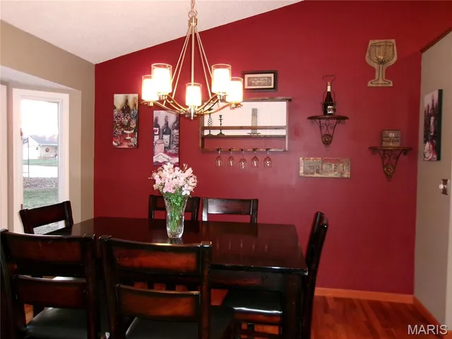 $329,900 | 160 Coventry Way, Highland, IL 62249