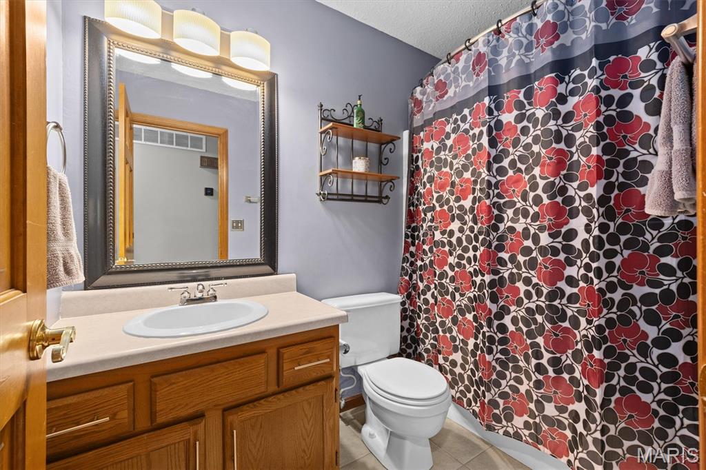 160 Coventry Way Highland, IL 62249 - Photo 13 of 36