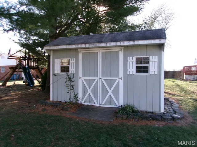 $329,900 | 160 Coventry Way, Highland, IL 62249