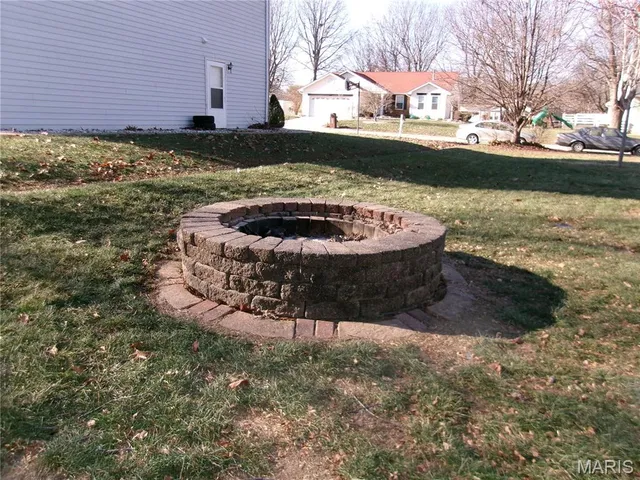 $329,900 | 160 Coventry Way, Highland, IL 62249