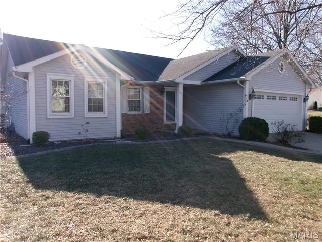$329,900 | 160 Coventry Way, Highland, IL 62249
