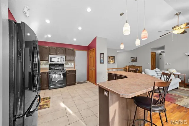 $329,900 | 160 Coventry Way, Highland, IL 62249