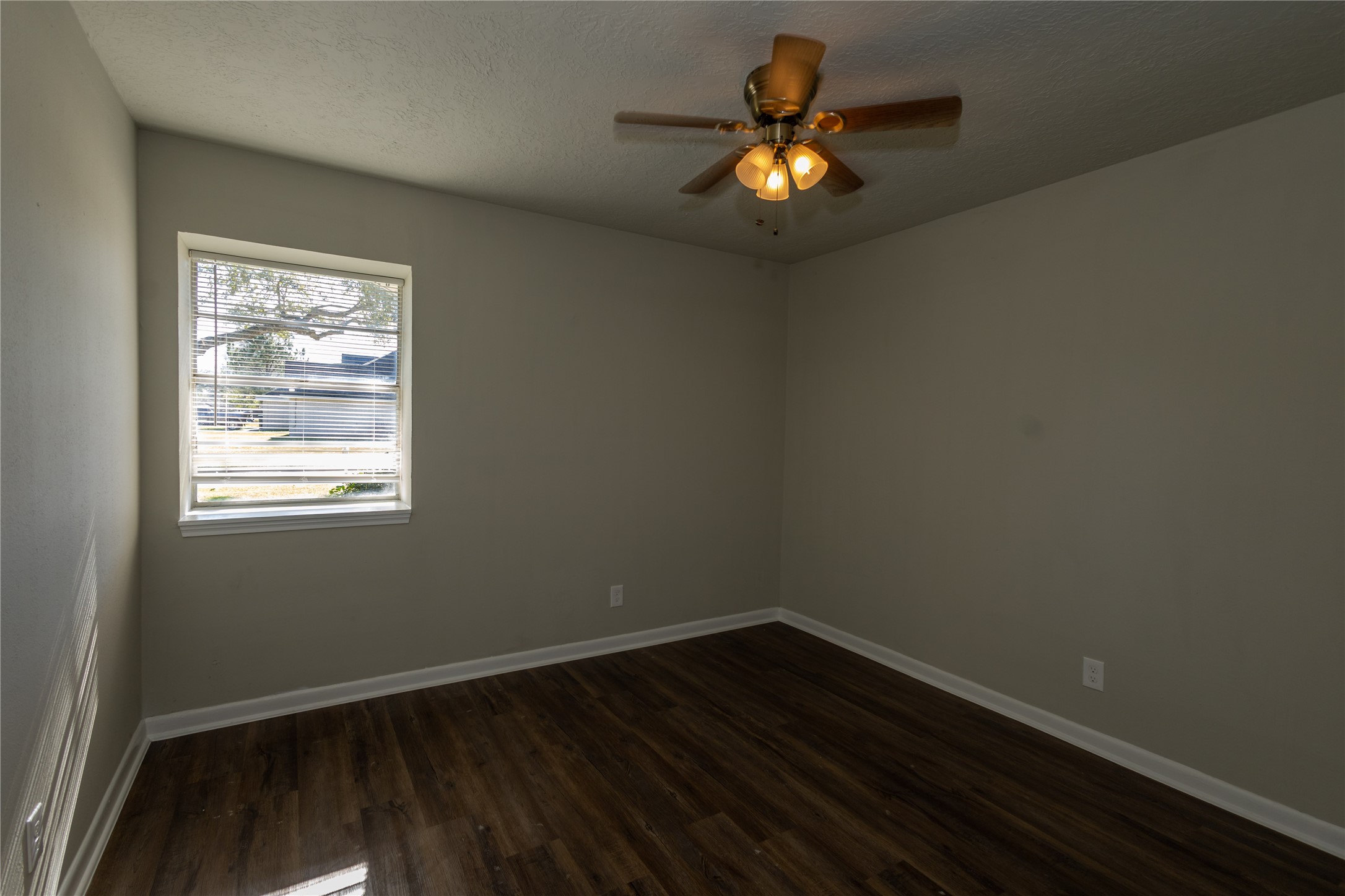 5810 Meadowview Road Beaumont, TX 77708 - Photo 12 of 30