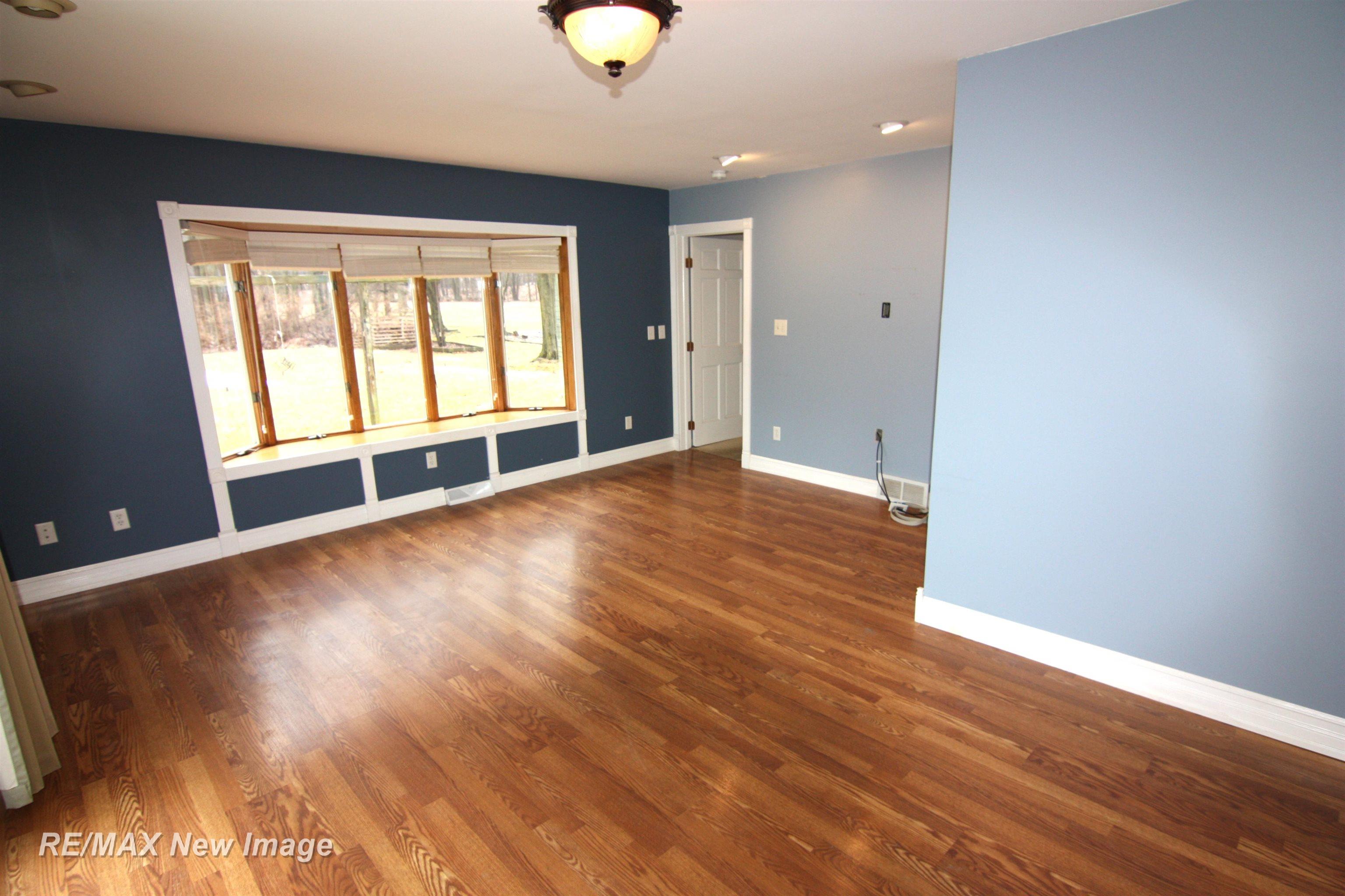 12495 Frost Road Hemlock, MI 48626 - Photo 8 of 28