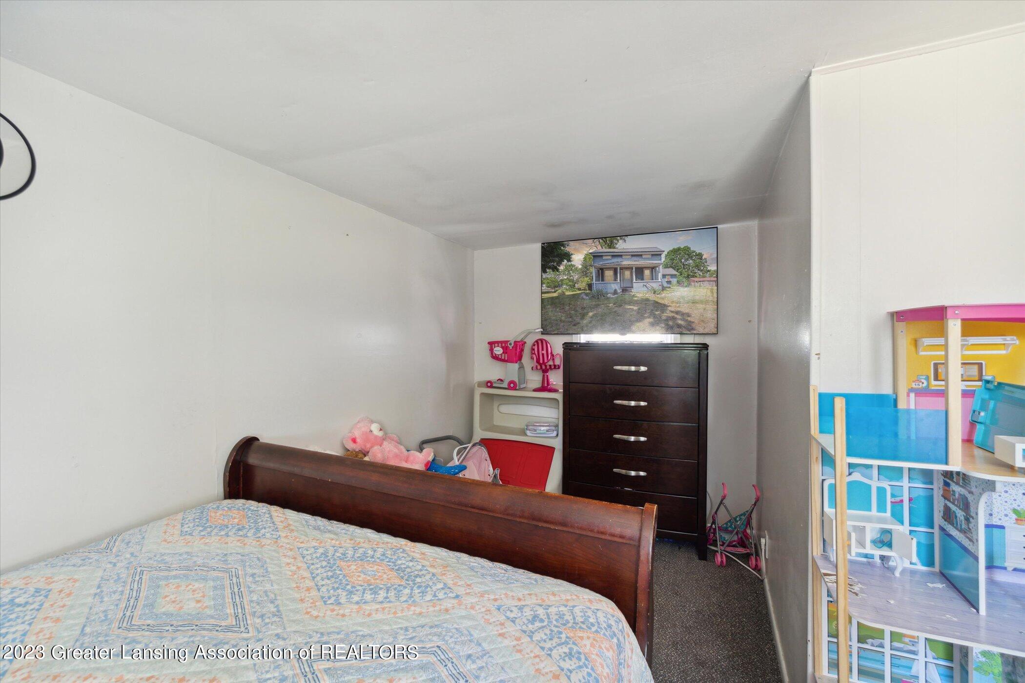 426 Sherwood Road Bellevue, MI 49021 - Photo 30 of 40 25-426-Sherwood-Rd-Bellevue-MI-49021-Win