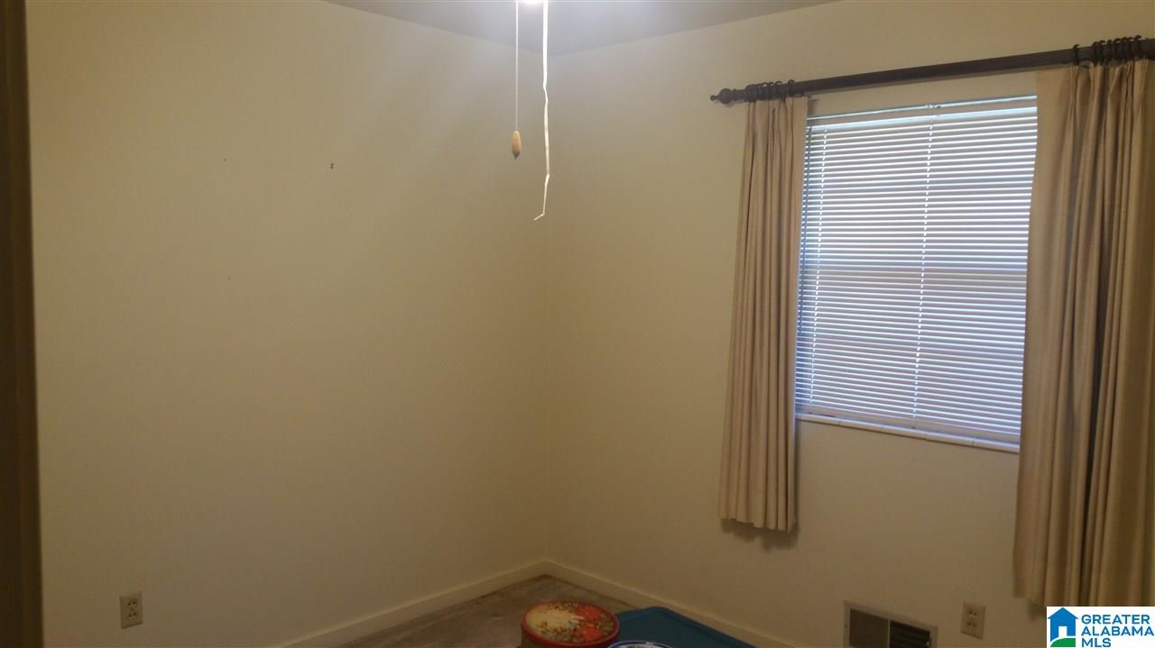 809 9th Way Pleasant Grove, AL 35127 - Photo 7 of 20