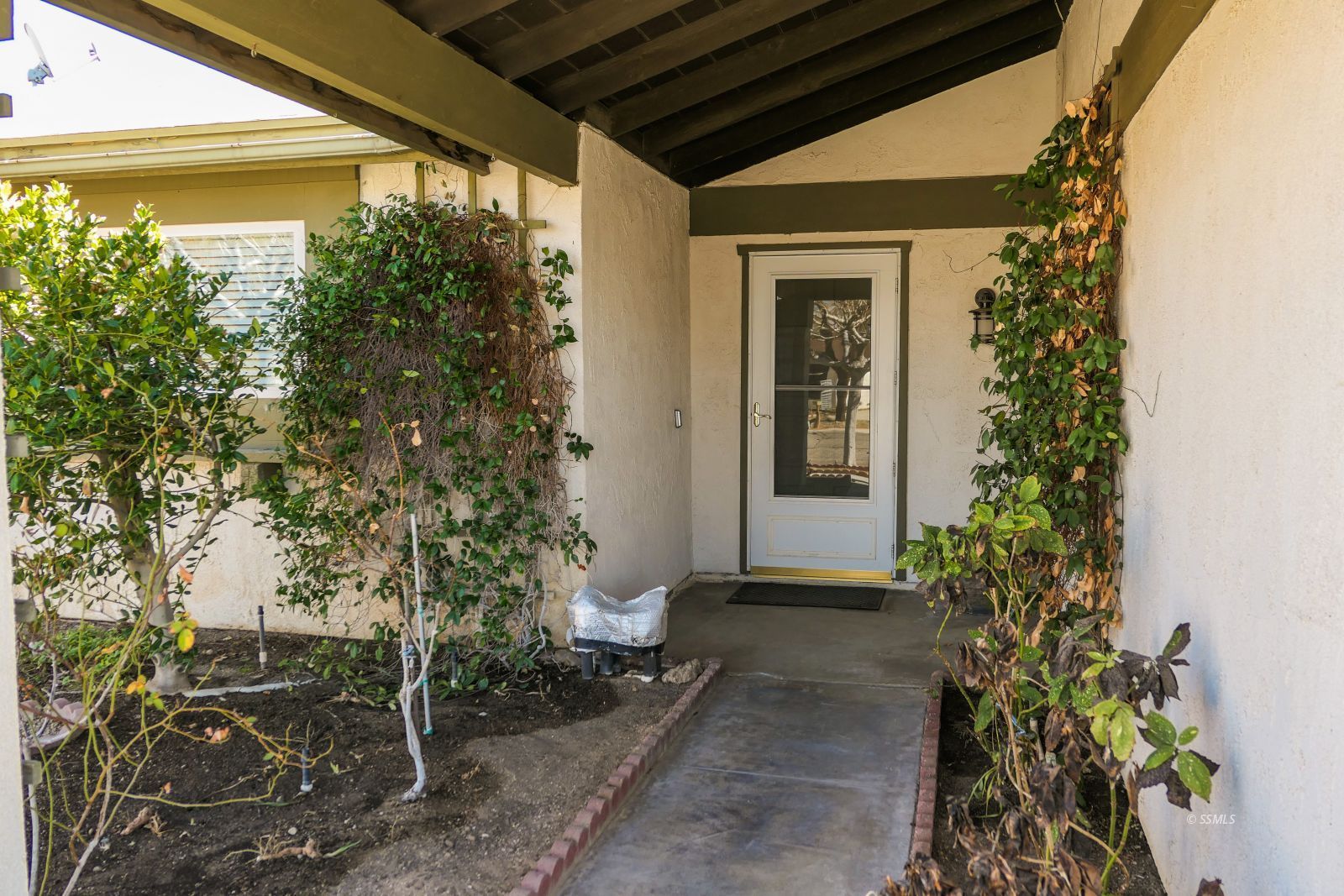 1106 Shelby Court Ridgecrest, CA 93555 - Photo 2 of 39 Gallery Image 2