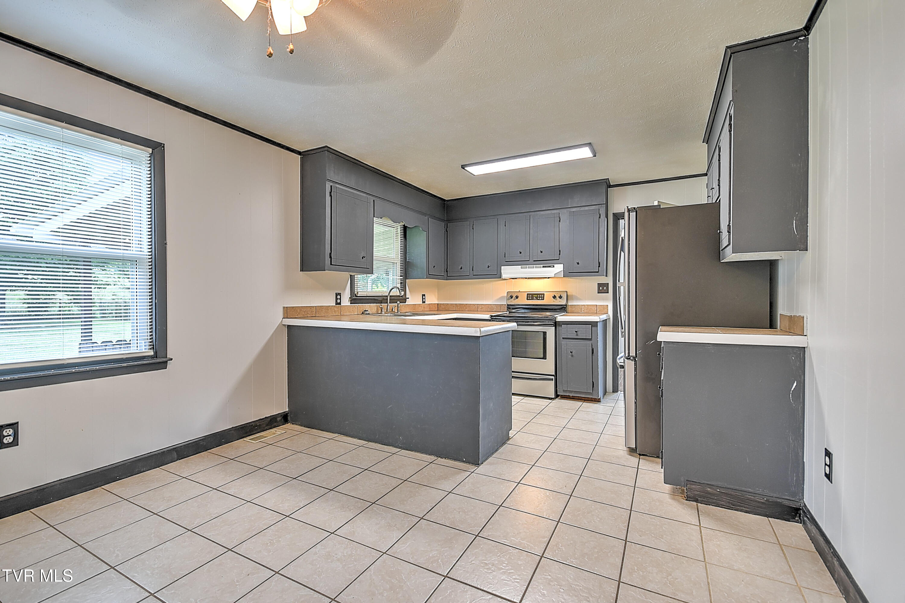 8822 Rich Valley Road Bristol, VA 24202 - Photo 22 of 49 8822 Rich Valley DA-10