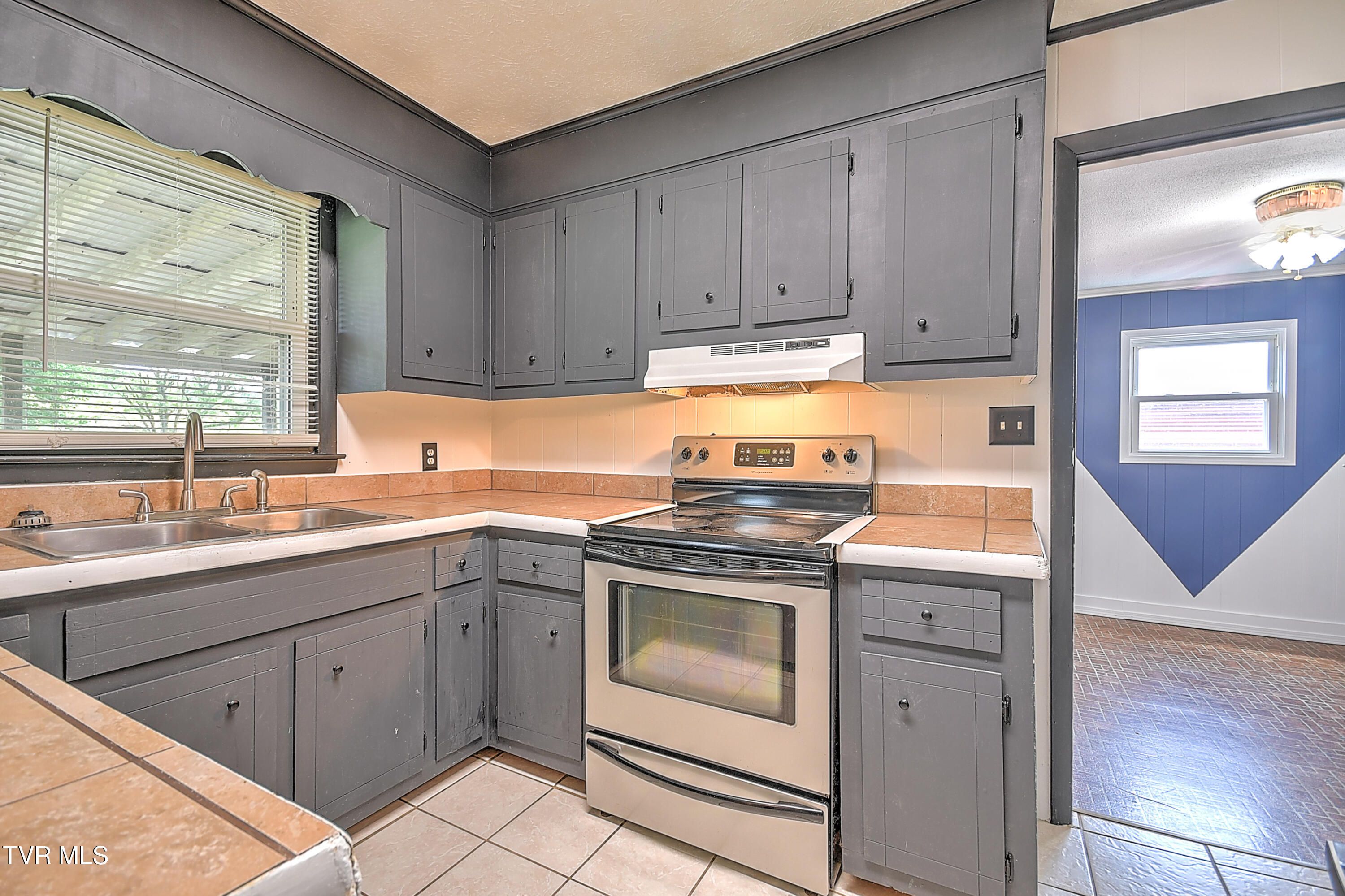 8822 Rich Valley Road Bristol, VA 24202 - Photo 23 of 49 8822 Rich Valley DA-13