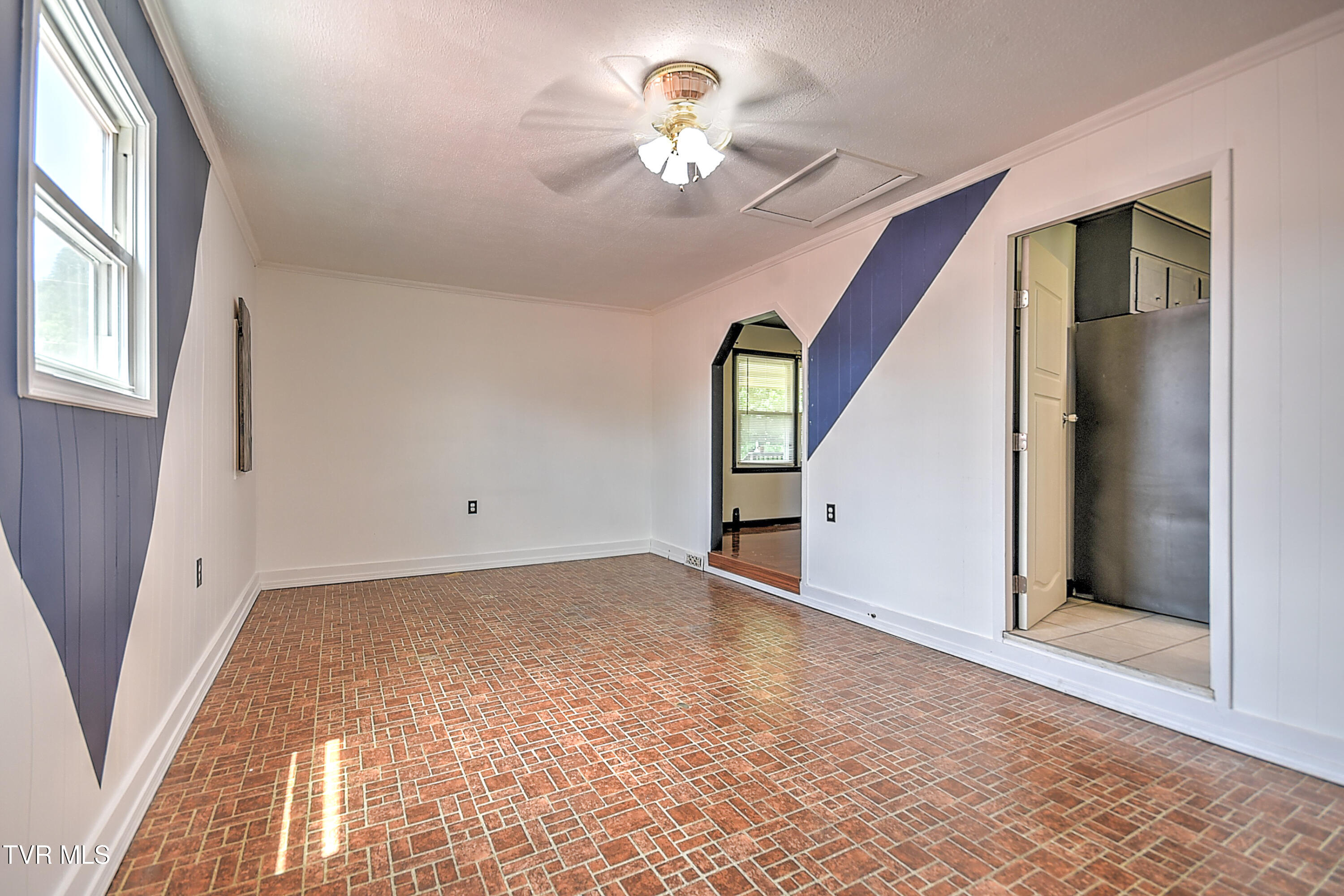 8822 Rich Valley Road Bristol, VA 24202 - Photo 34 of 49 8822 Rich Valley DA-35