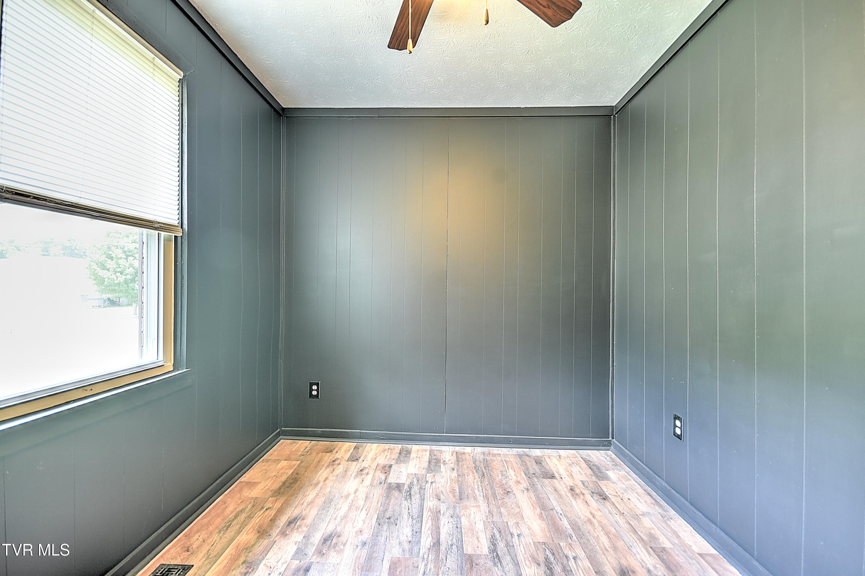 8822 Rich Valley Road Bristol, VA 24202 - Photo 36 of 49 8822 Rich Valley DA-22