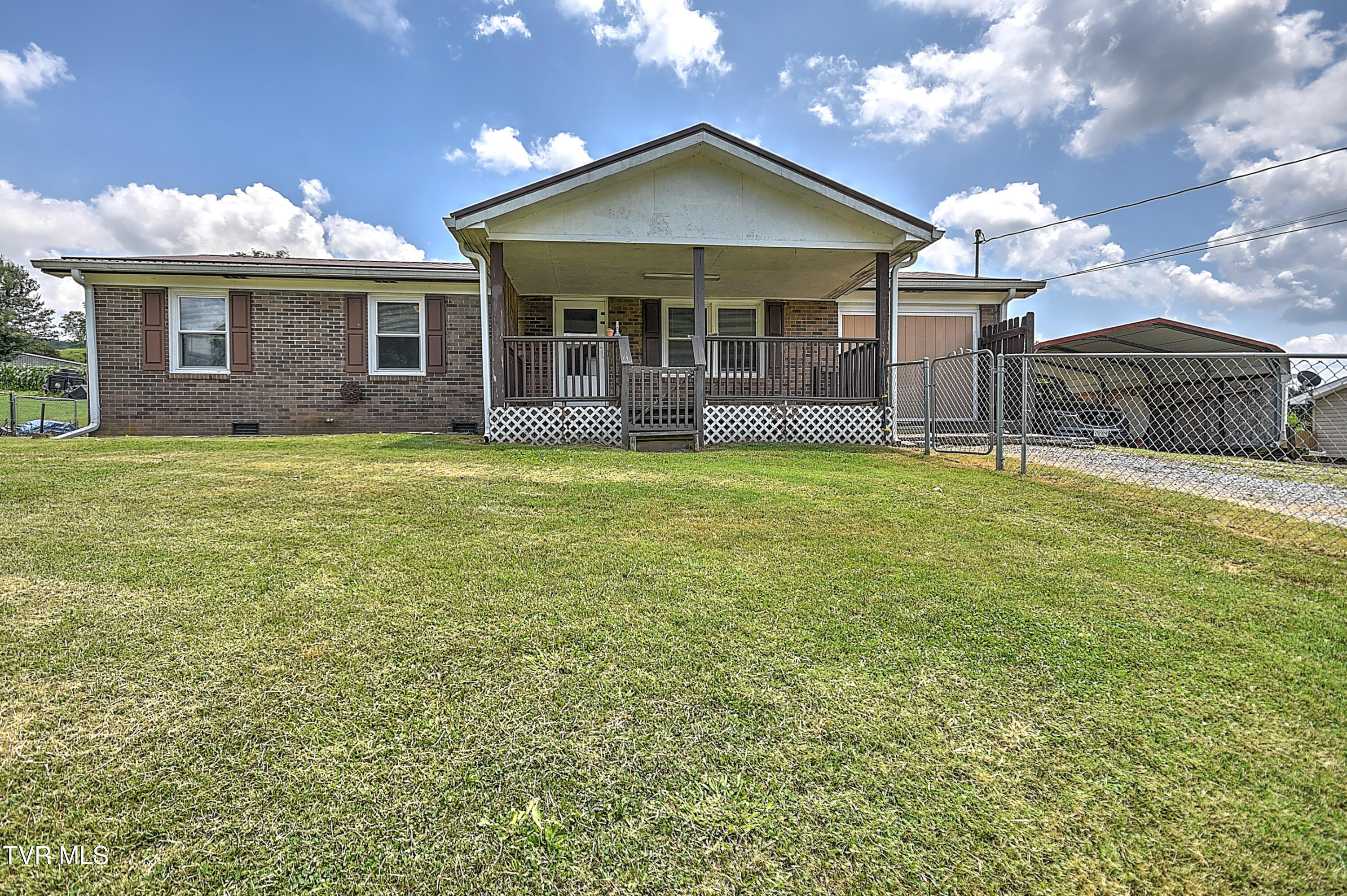 8822 Rich Valley Road Bristol, VA 24202 - Photo 4 of 49 8822 Rich Valley DA-5