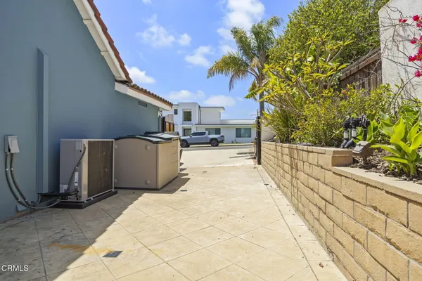 $5,995 | 642 Skyline Road, Ventura, CA 93003