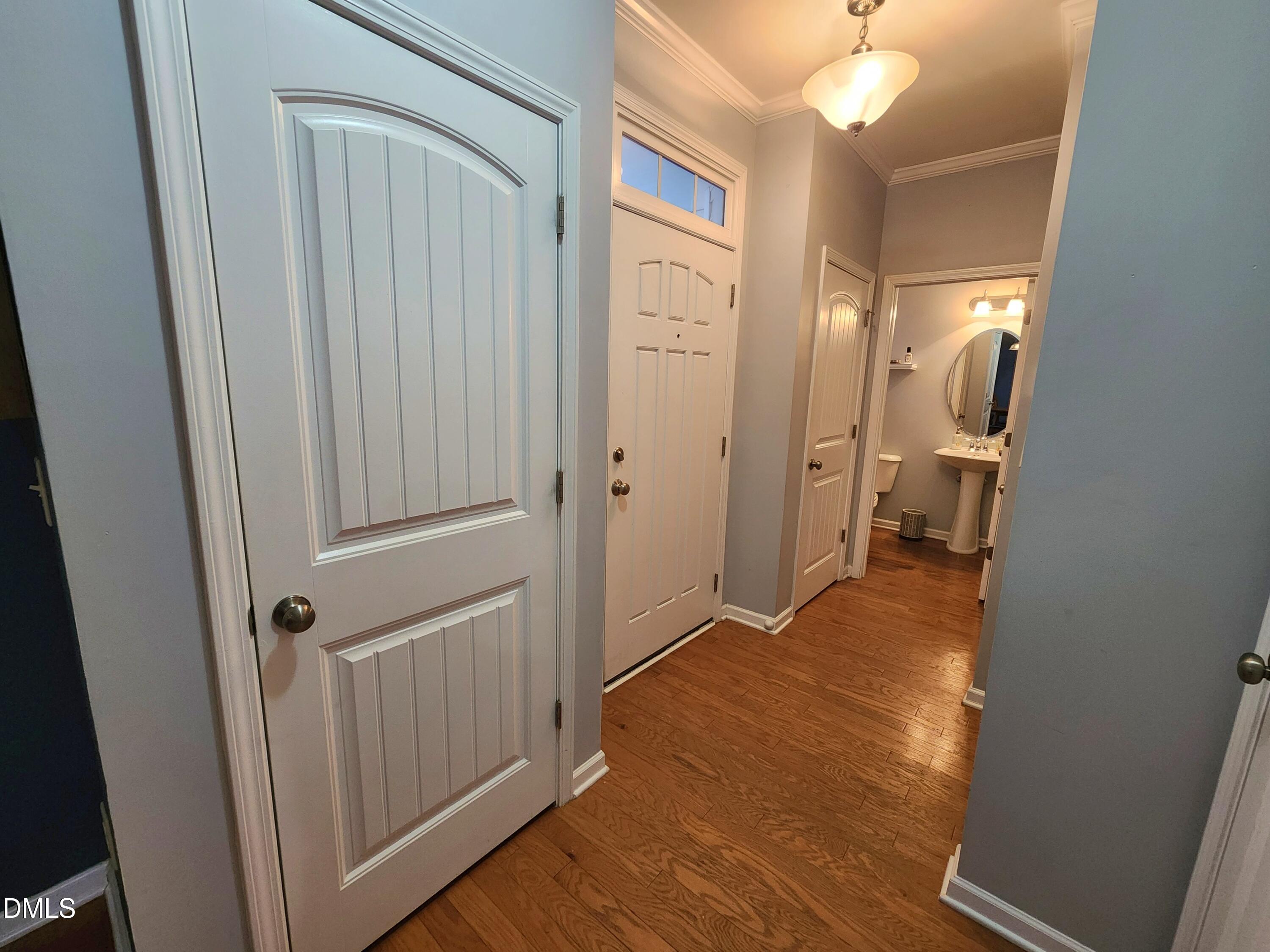 2423 Memory Ridge Drive Raleigh, NC 27606 - Photo 5 of 64