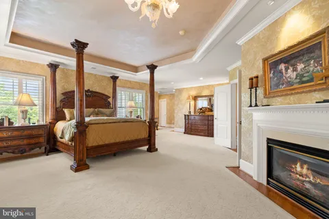 $2,400,000 | 7212 Farm Meadow Court, McLean, VA 22101