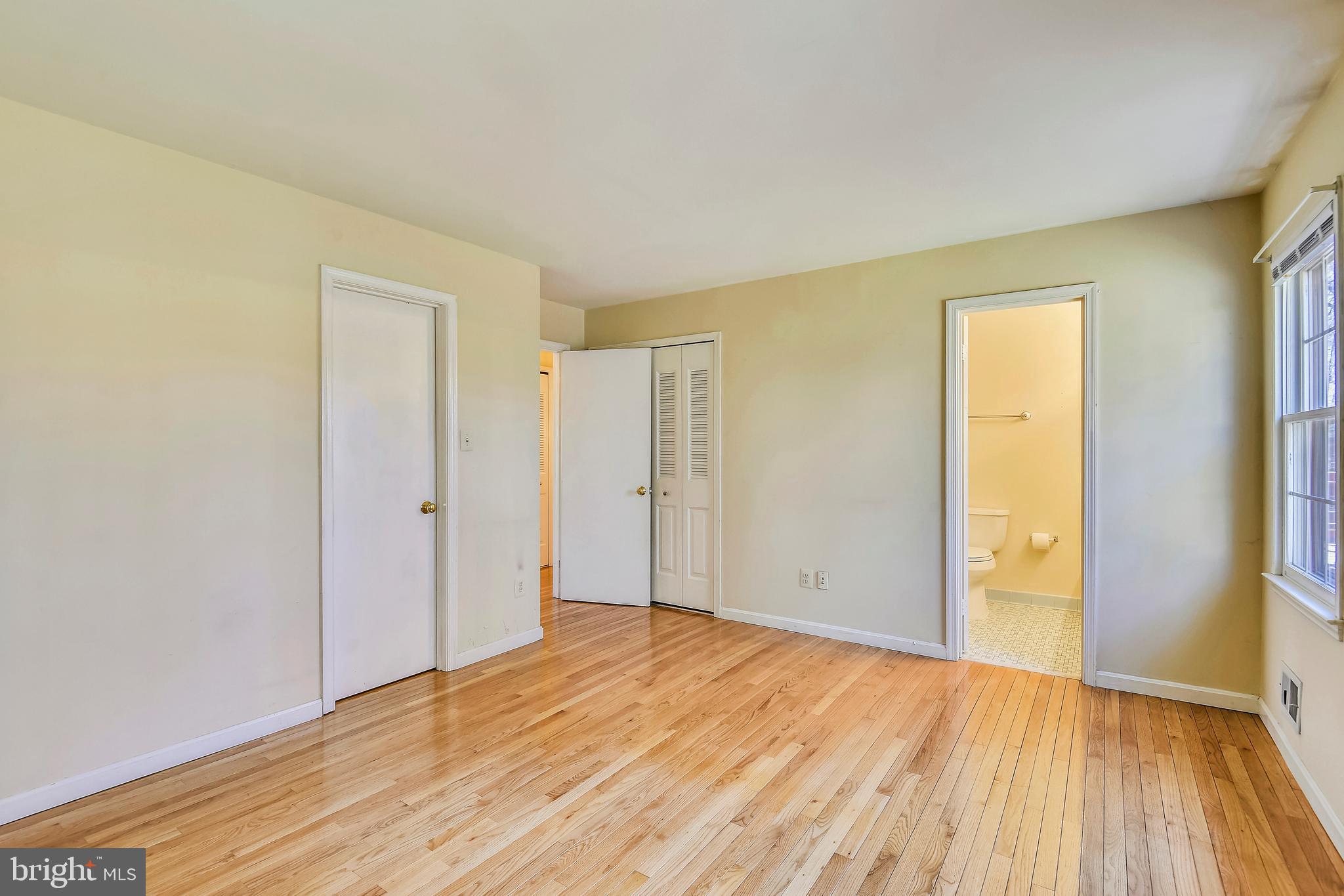 8805 Cuttermill Place Springfield, VA 22153 - Photo 14 of 51 Master Bed Room with 2 closets