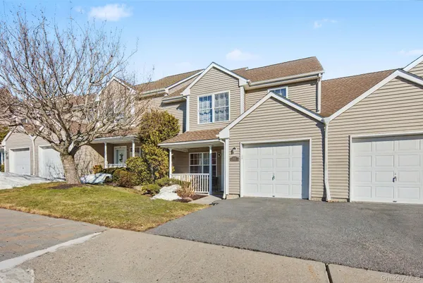 $3,600 | 104 Sparrow Ridge Road, Unit 20C, Carmel, NY 10512