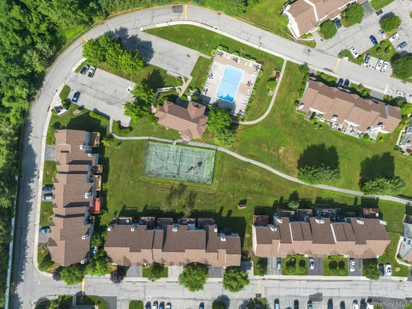 $3,600 | 104 Sparrow Ridge Road, Unit 20C, Carmel, NY 10512