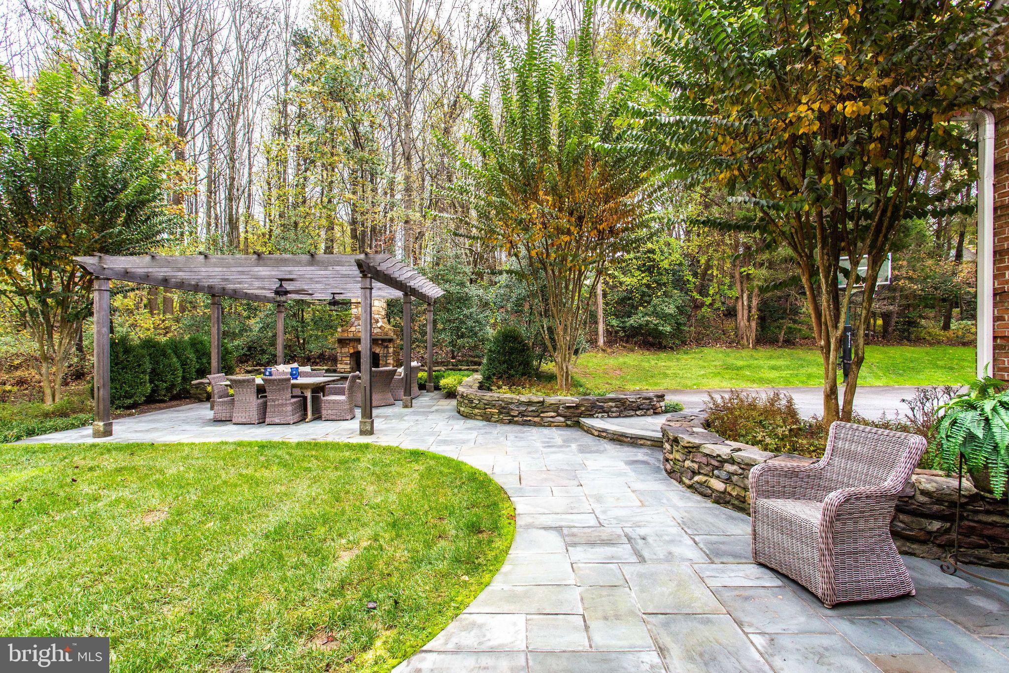 11622 Rolling Meadow Drive Great Falls, VA 22066 - Photo 36 of 45 Inviting outdoor entertaining space